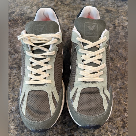 VEJA CONDOR ROYALE ALVEOMESH RUNNING SHOES - Picture 4 of 12